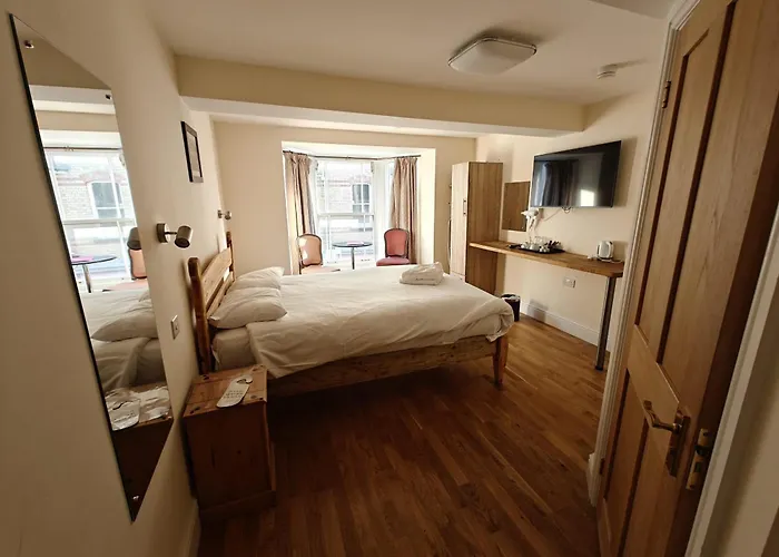 The Grand Harbour Hotel